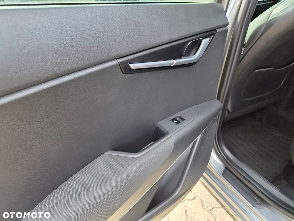 Kia Niro 1.6 GDI Hybrid L - 23