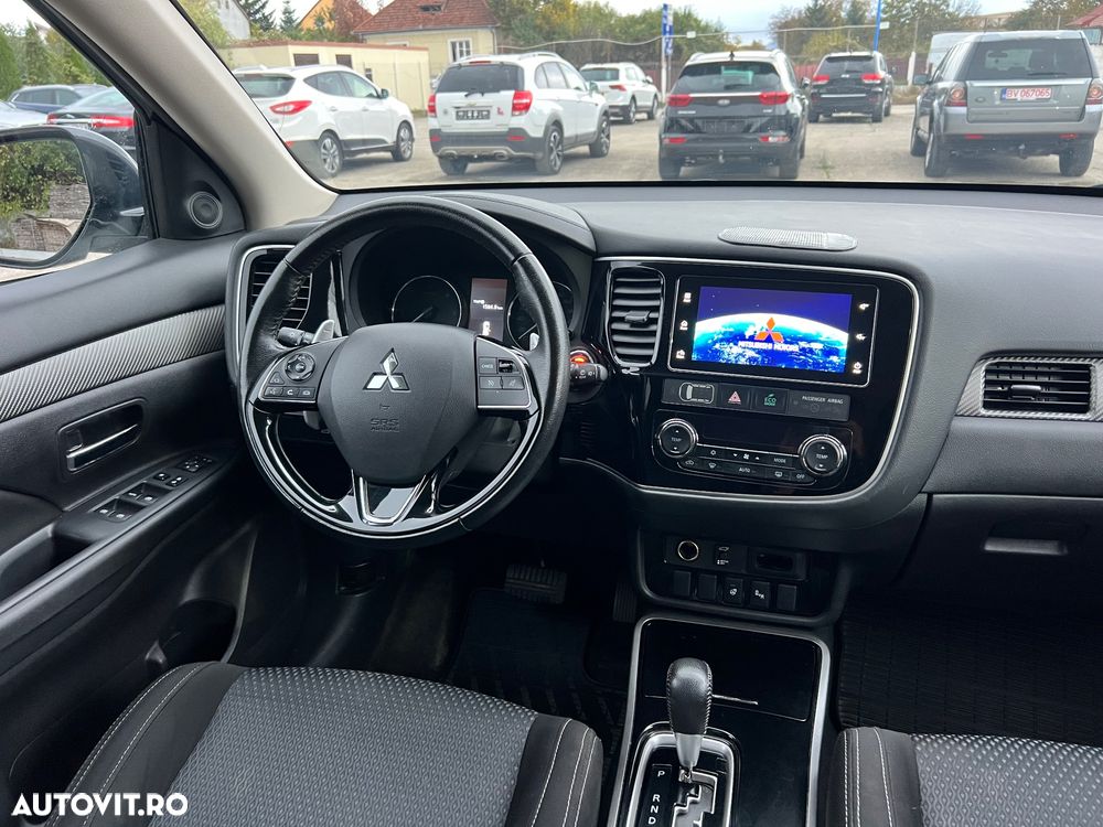 Mitsubishi Outlander - 5
