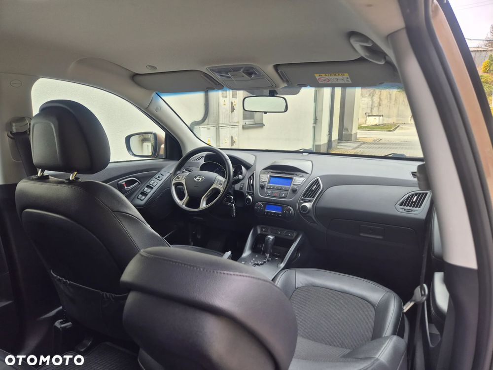 Hyundai ix35 2.0 CRDi 4WD Automatik Fifa World Cup Gold Edition - 18