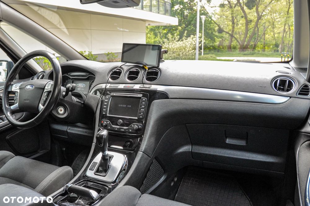 Ford S-Max - 10