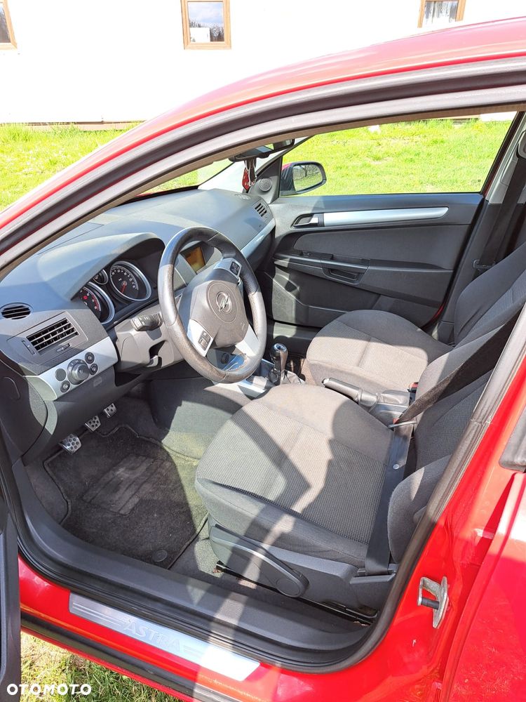 Opel Astra 1.6 Turbo Sport - 9