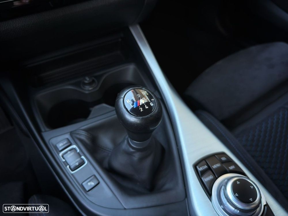 BMW 116 d Pack M - 27