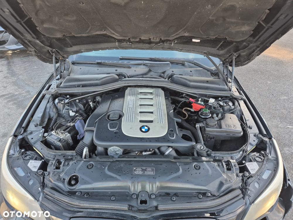 BMW Seria 5 525d Edition Exclusive - 7