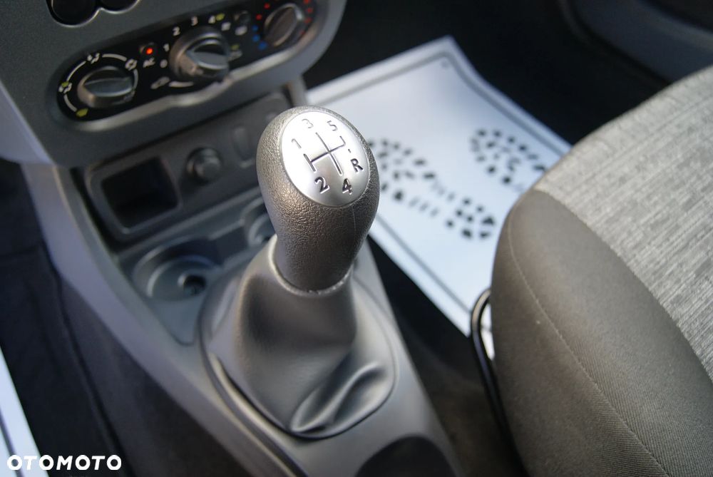 Dacia Duster 1.6 16V 4x2 Ambiance - 27