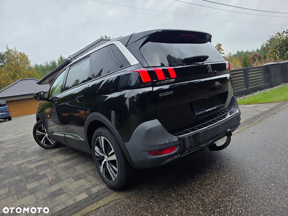 Peugeot 5008 HDI 115 Allure - 11