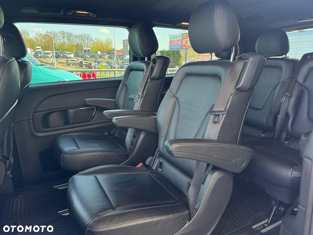 Mercedes-Benz Klasa V - 8