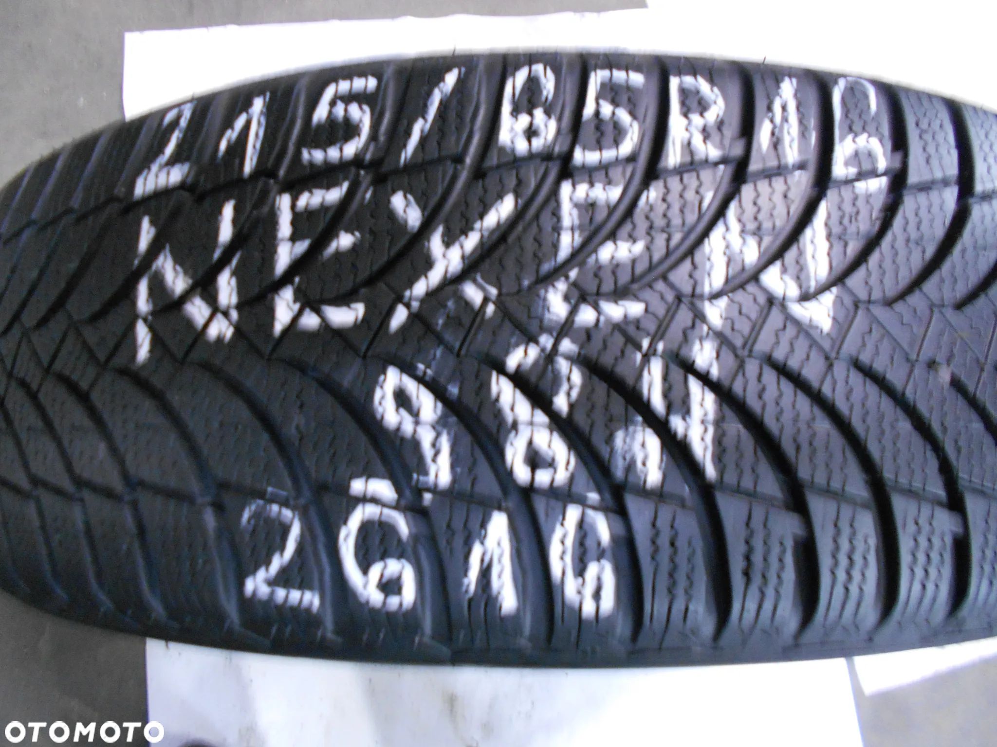 OPONA POJEDYNKA 215/65R16 NEXEN WINGUARD SNOW'G WH2 DOT 2616 8MM - 1