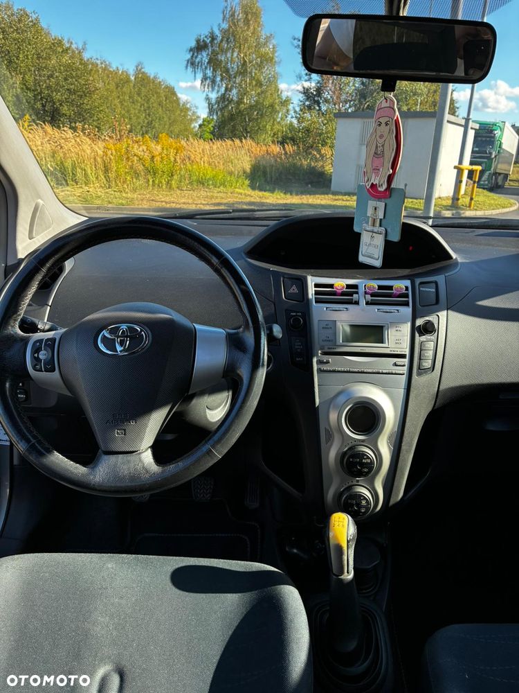 Toyota Yaris 1.3 VVT-i Cool - 5