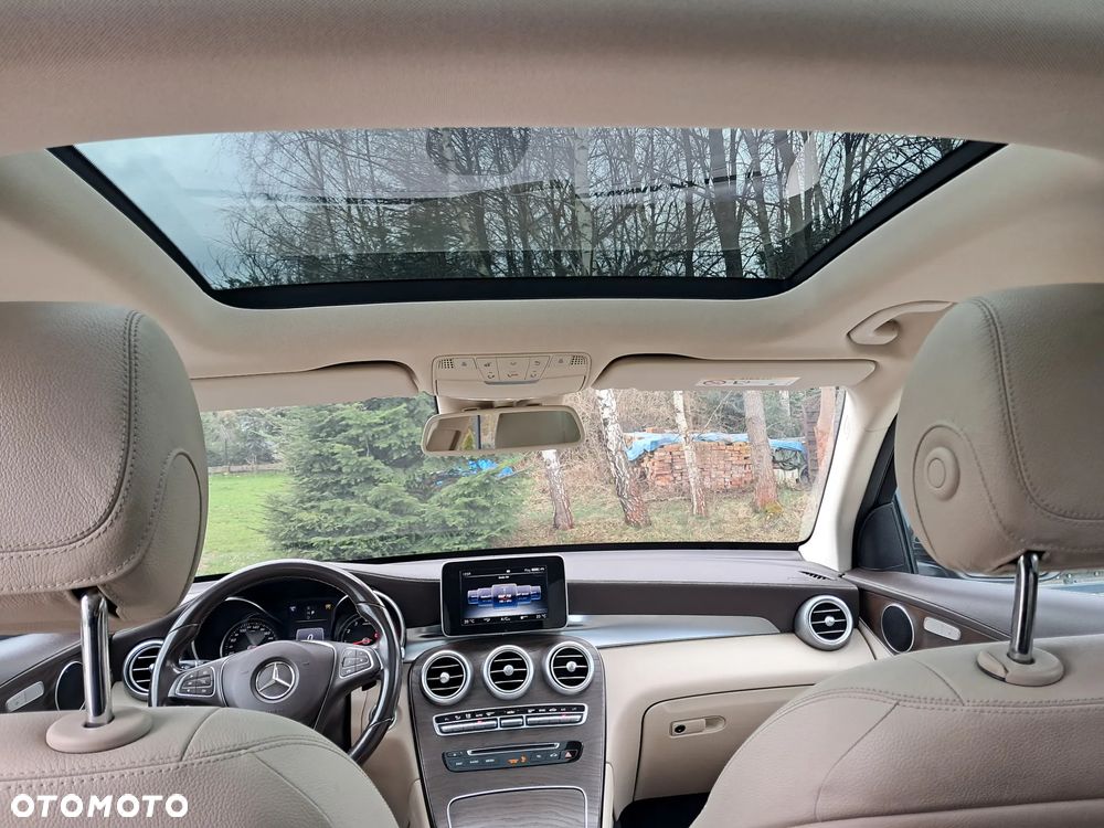 Mercedes-Benz GLC 250 4Matic 9G-TRONIC AMG Line - 12