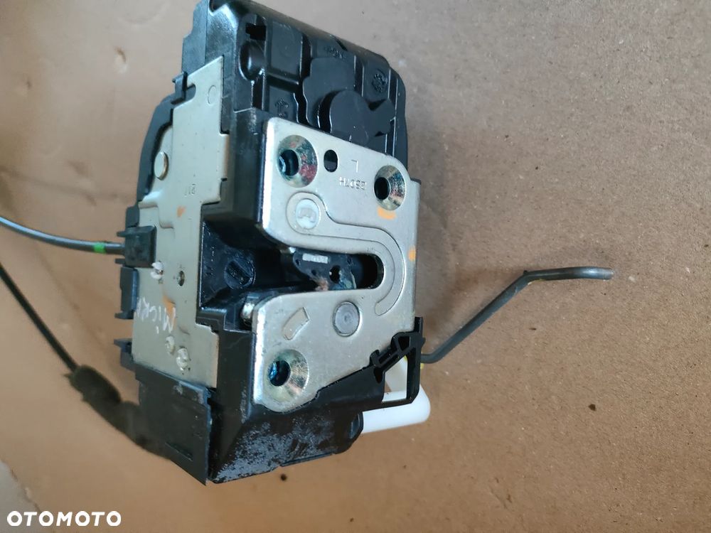 Nissan Micra k12 lift 3D ZAMEK LEWY PRZÓD 3-PIN - 5