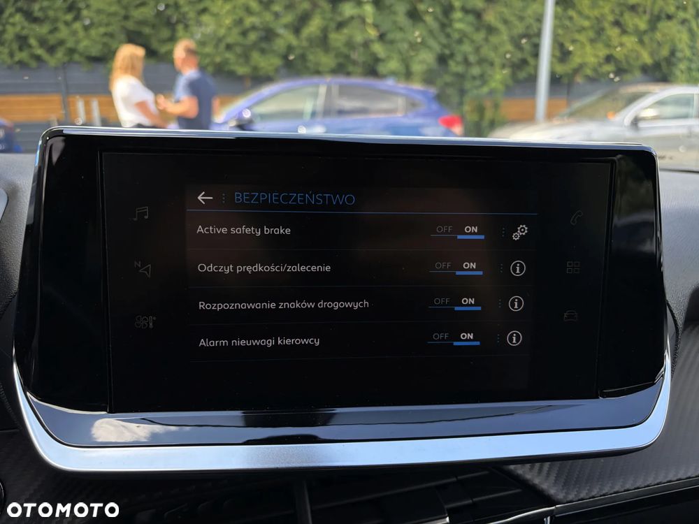 Peugeot 2008 1.2 PureTech Allure Pack S&S - 27