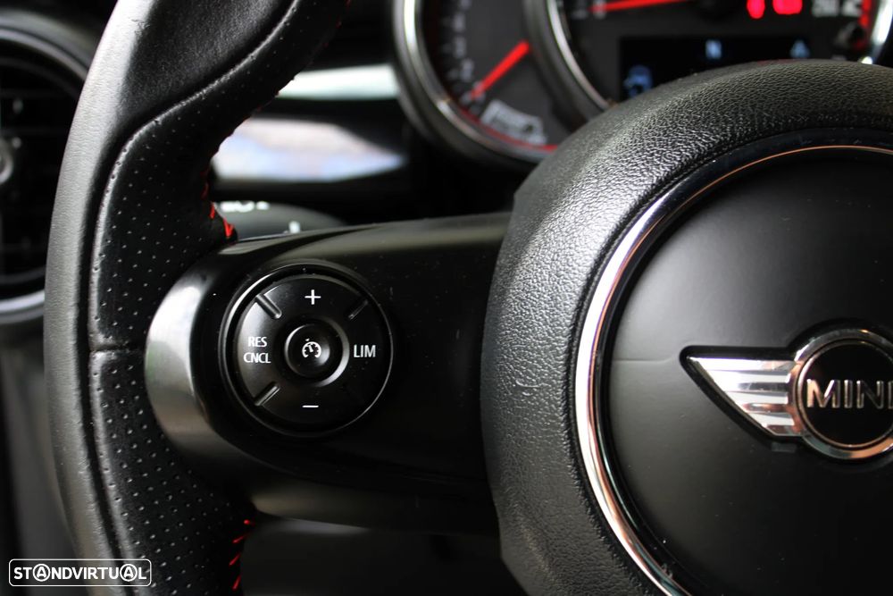 MINI 3 Portas John Cooper Works - 30