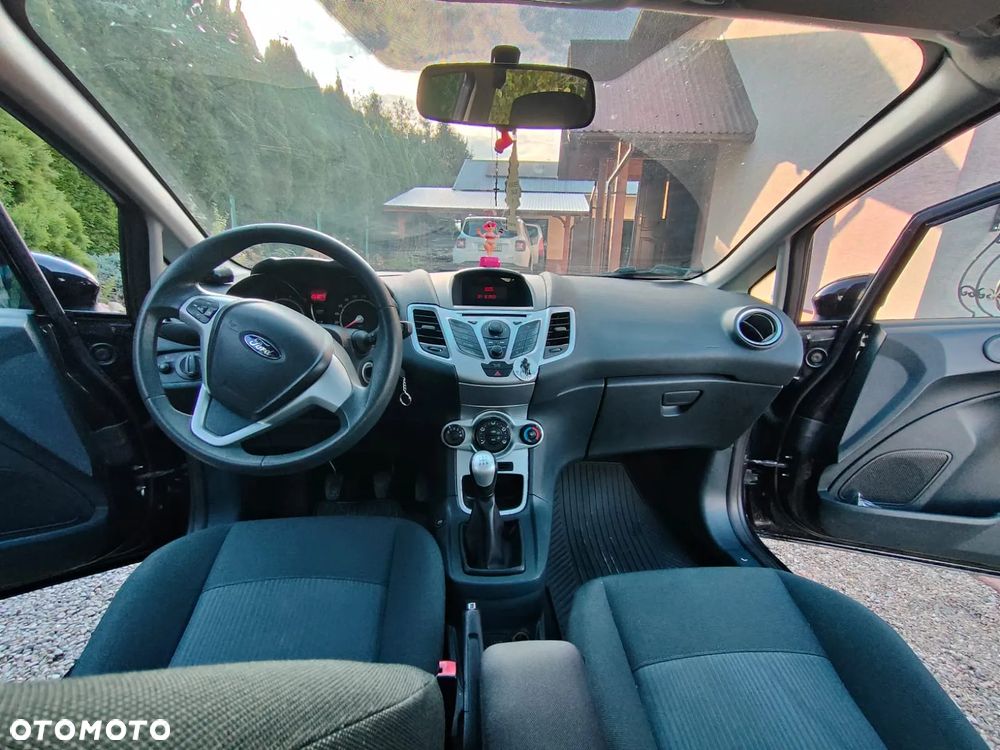Ford Fiesta - 8