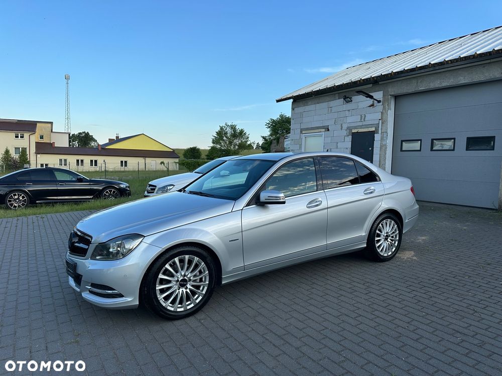 Mercedes-Benz Klasa C 220 CDI BlueEff Edition Avantgarde - 3