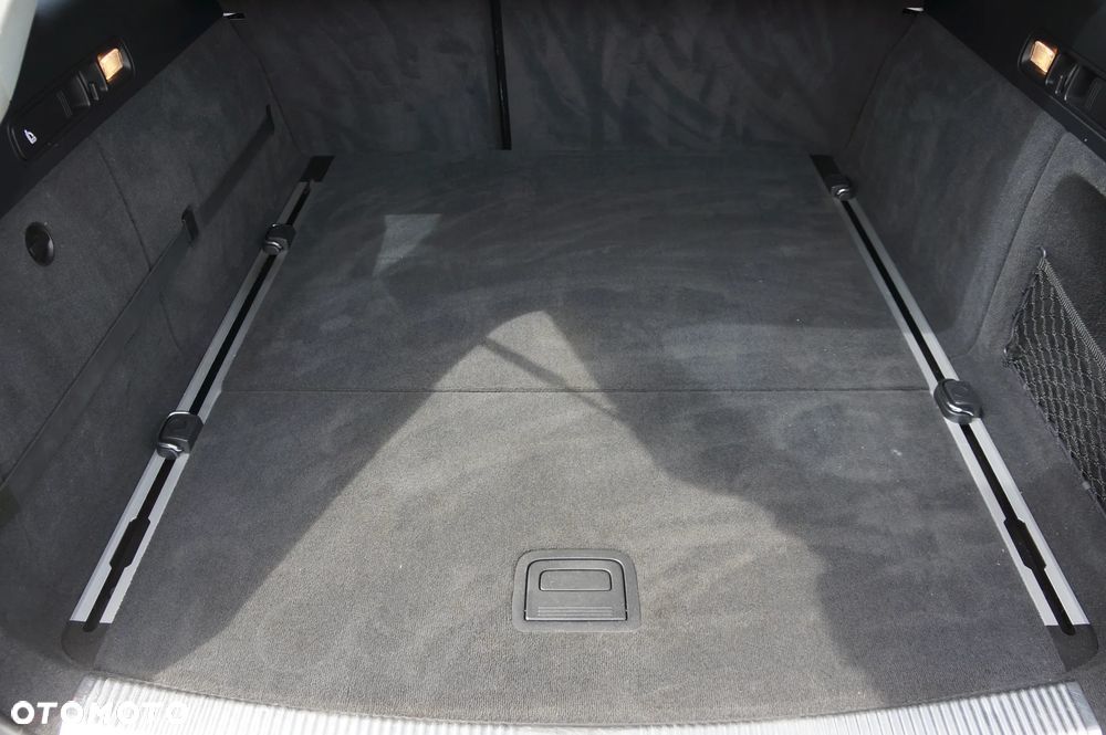 Audi A6 Avant 2.0 TDI quattro S tronic - 31