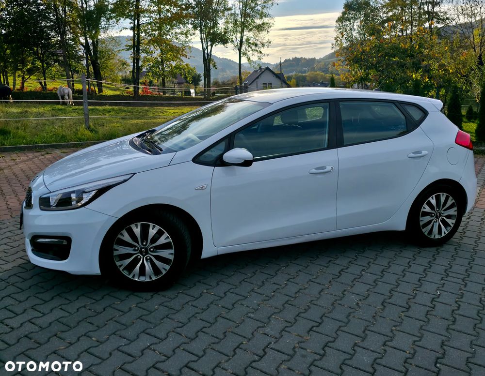 Kia Ceed - 26