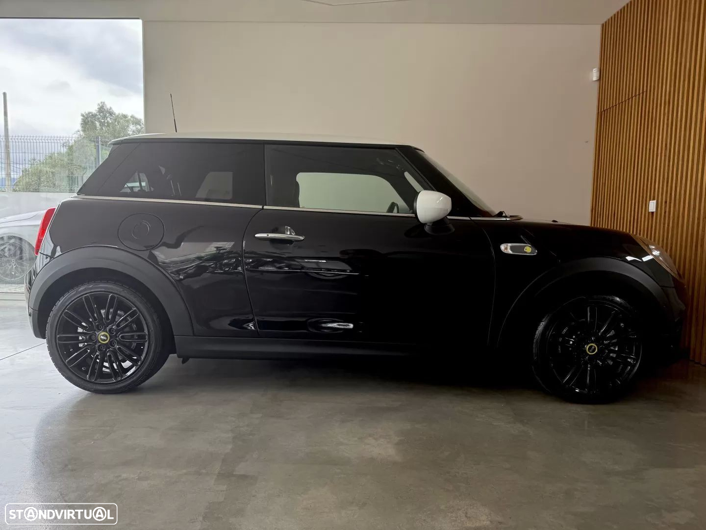MINI 3 Portas Cooper SE - 50
