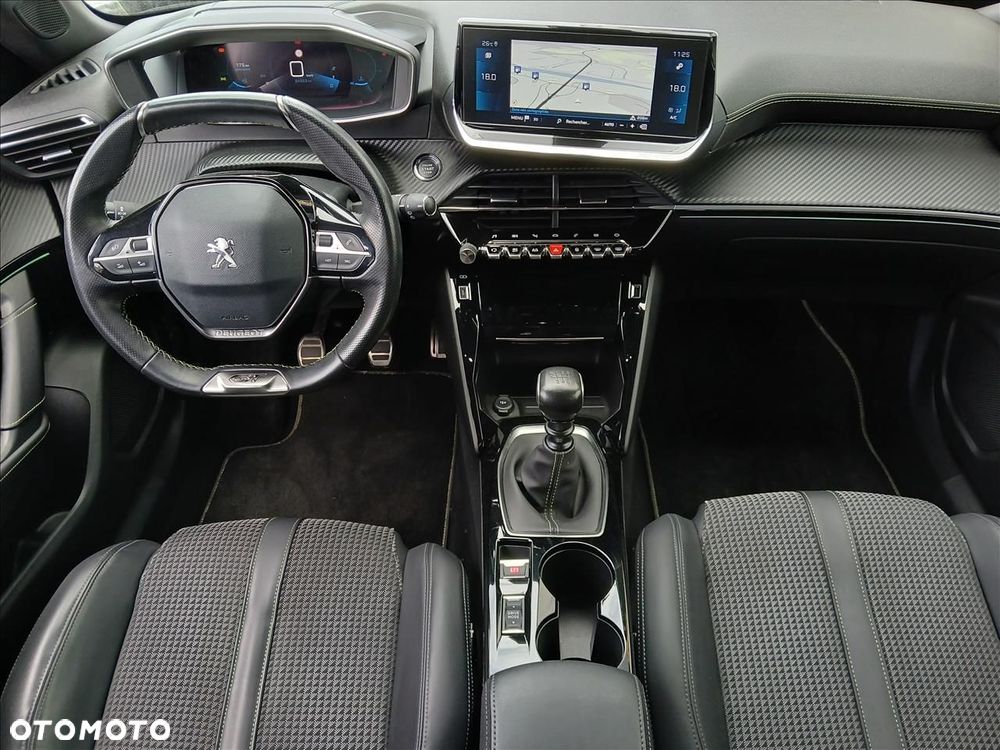 Peugeot 2008 1.2 PureTech GT Line S&S - 8