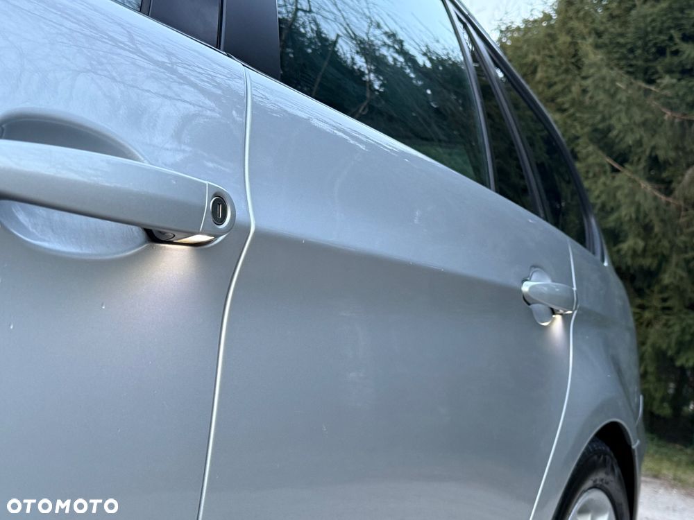 BMW Seria 3 318d DPF Edition Sport - 26