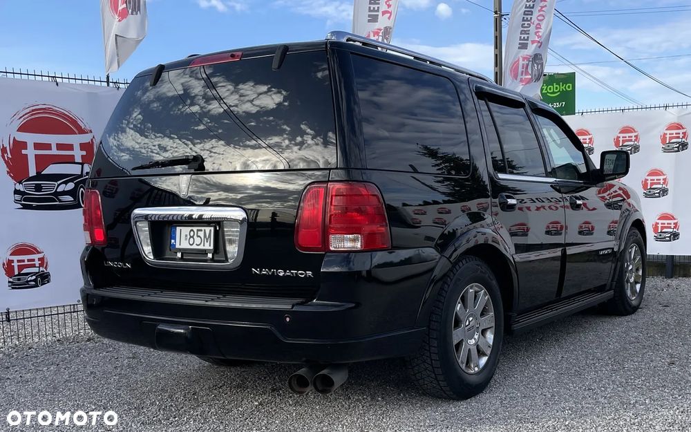 Lincoln Navigator 5.4 4WD - 6