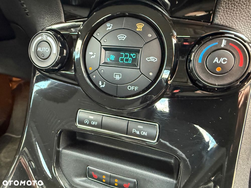 Ford Fiesta 1.0 EcoBoost Titanium - 22