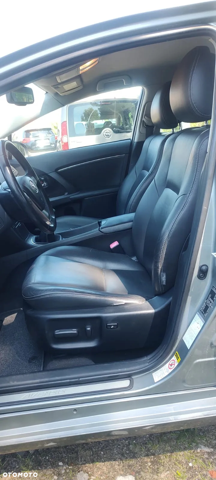 Toyota Avensis - 13