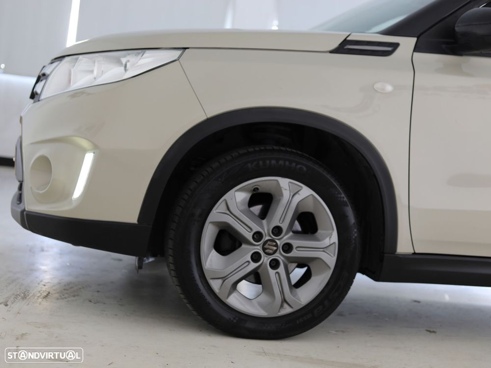 Suzuki Vitara 1.6 VVT GLE - 27