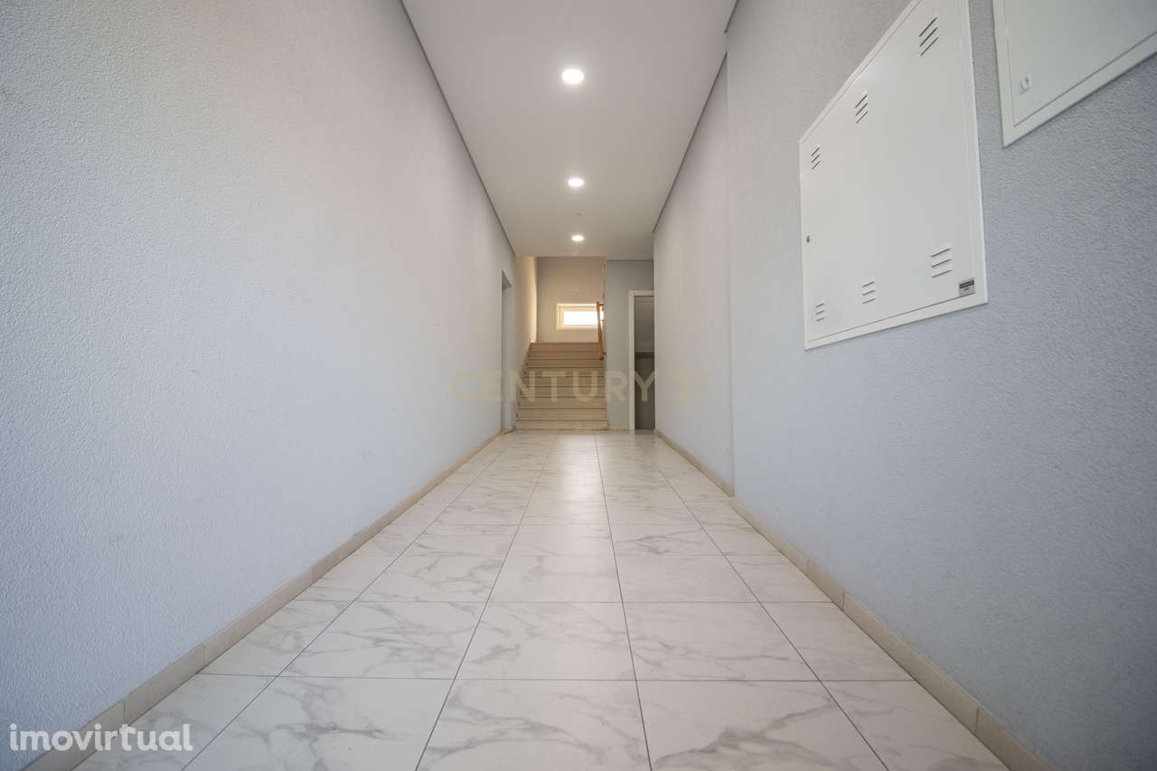 Apartamento T3 moderno com garagem na Gala – Figueira da Foz, a 800 me - Grande imagem: 3/44