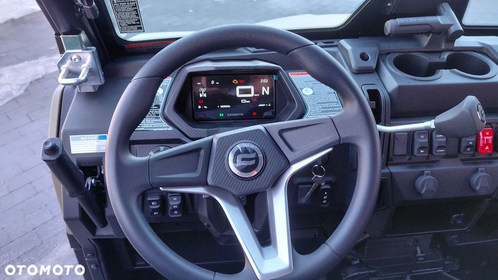 CFMoto UForce - 9