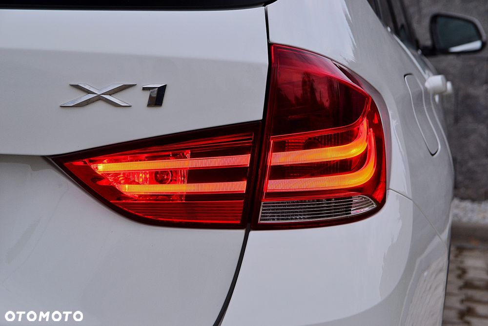 BMW X1 sDrive18d xLine - 13