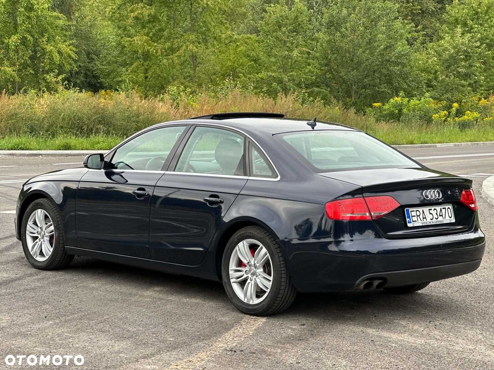Audi A4 Limousine - 4