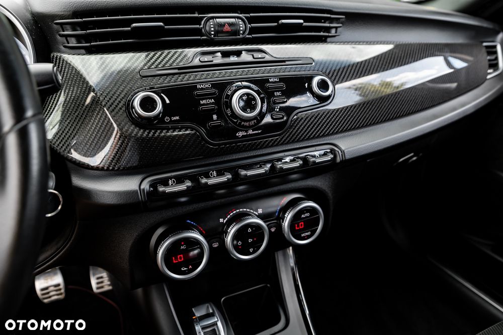 Alfa Romeo Giulietta 1750 TBi Quadrifoglio Verde - 33