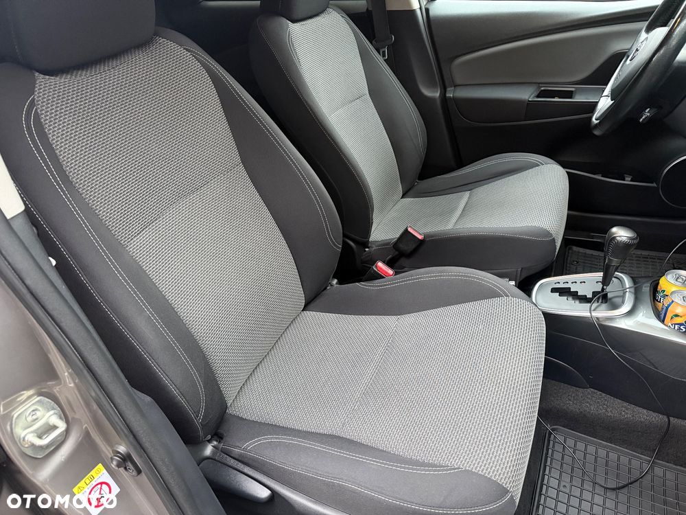 Toyota Yaris Hybrid 100 Selection Passion - 21
