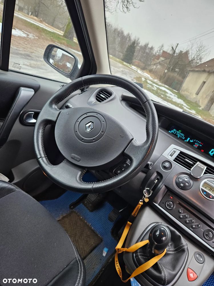 Renault Scenic - 16