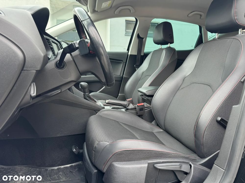 Seat Leon 2.0 TDI FR Black S&S DSG - 18