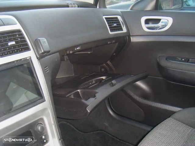 Peugeot 307 SW 1.6 HDi SE Navteq - 34