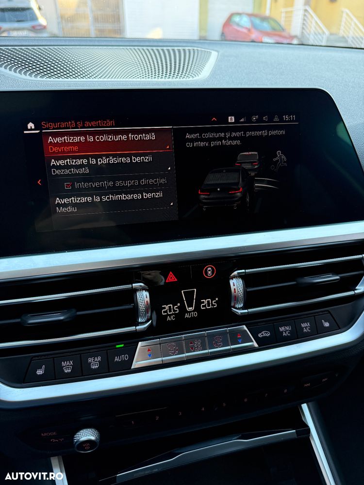 BMW Seria 3 320i GT Aut. Luxury Line - 29