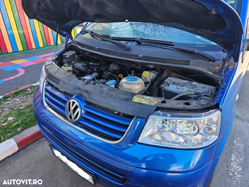 Volkswagen Caravelle - 8