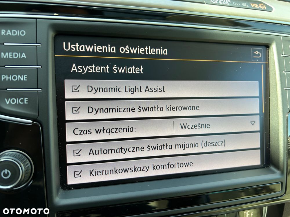 Volkswagen Passat - 23