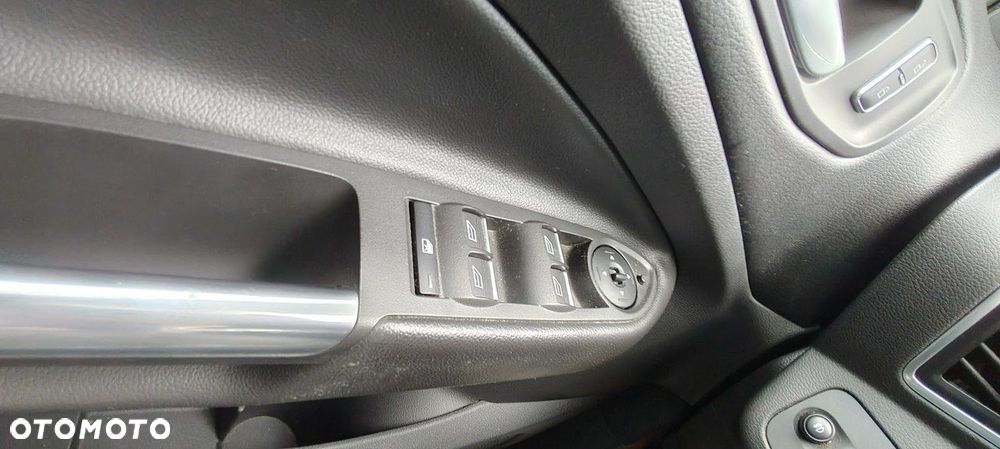 Ford Kuga - 18