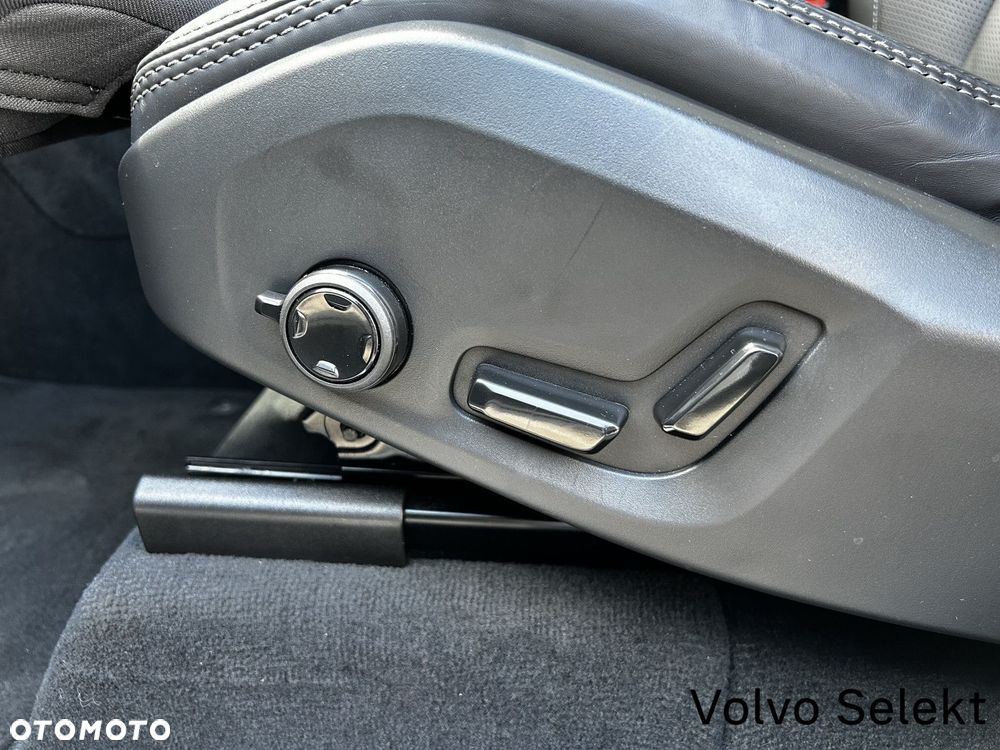 Volvo XC 90 - 20