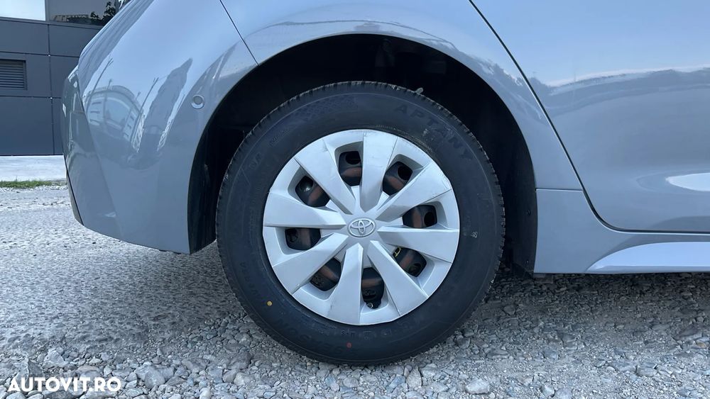 Toyota Corolla 1.8 HSD Business - 17
