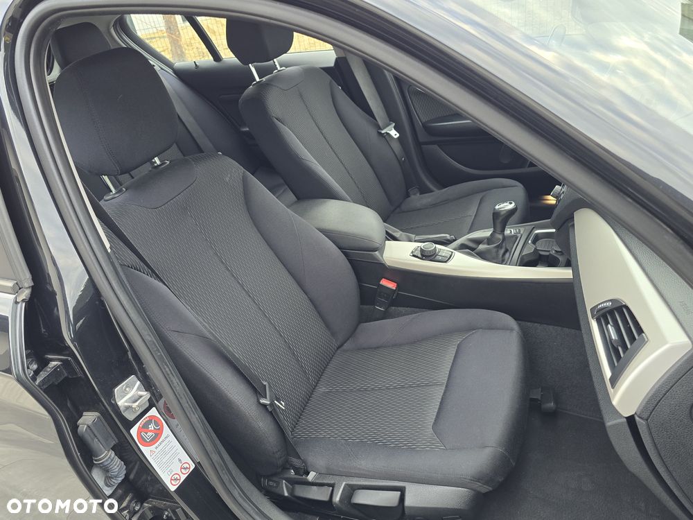 BMW Seria 1 116d DPF - 21