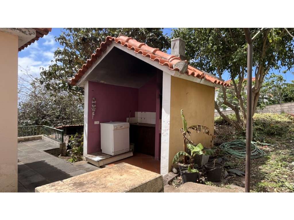 Moradia T2 com terreno de 432 m² no Funchal - Grande imagem: 2/11