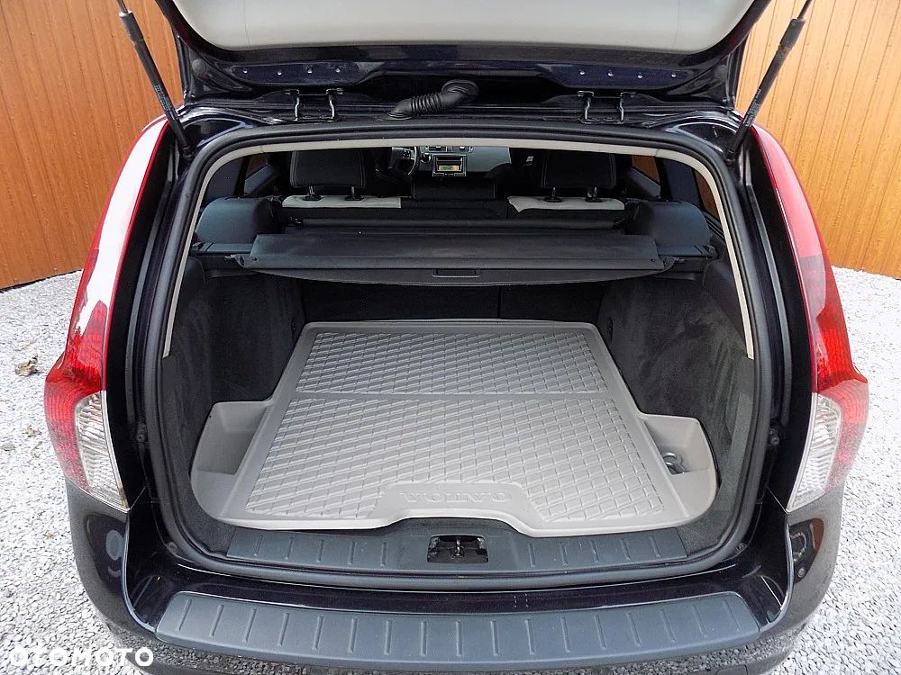 Volvo V50 2.0D R-Design Momentum - 20