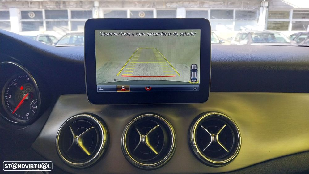 Mercedes-Benz CLA 180 d - 11