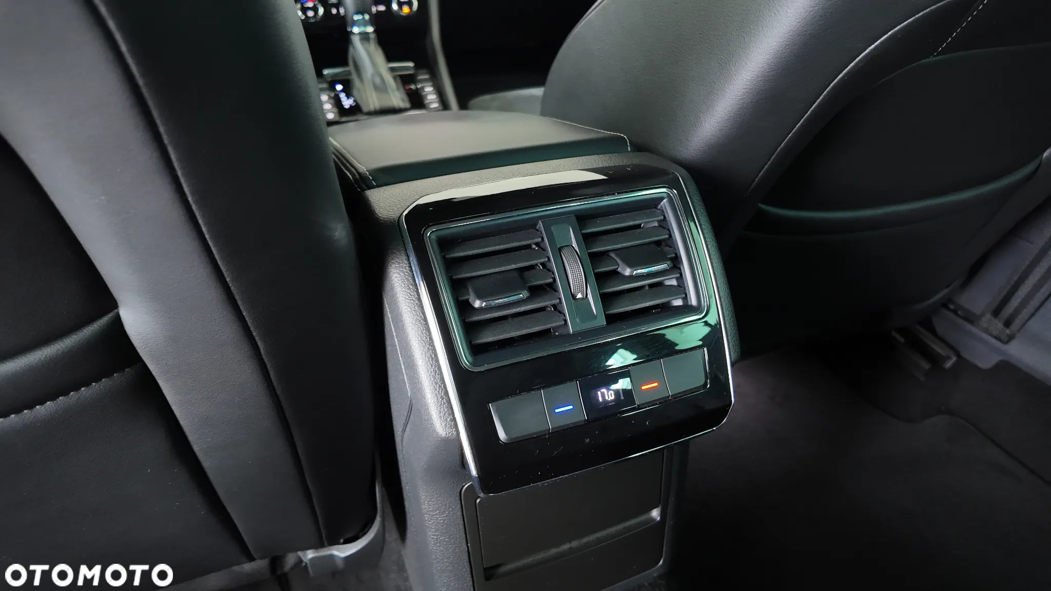 Skoda Superb Combi 2.0 TSI 4x4 DSG SportLine - 16