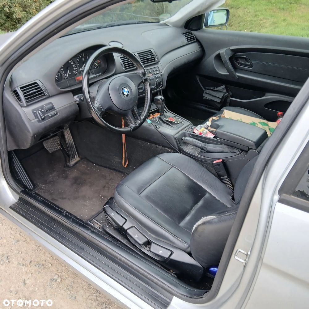 BMW Seria 3 2003 photo 3