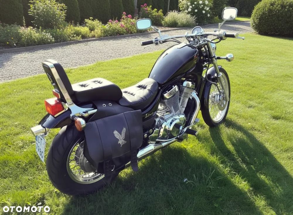 Suzuki Intruder - 4