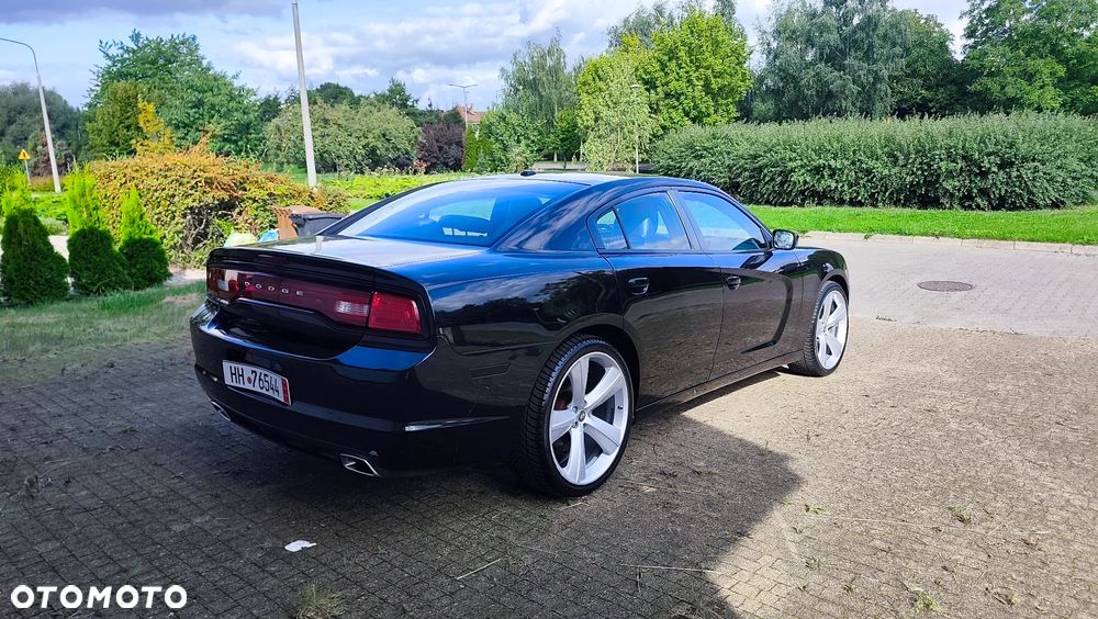 Dodge Charger 3.5 V6 SXT - 12